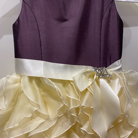 Stunning girls custom made dress size 6/7 years - Picture 4 of 6